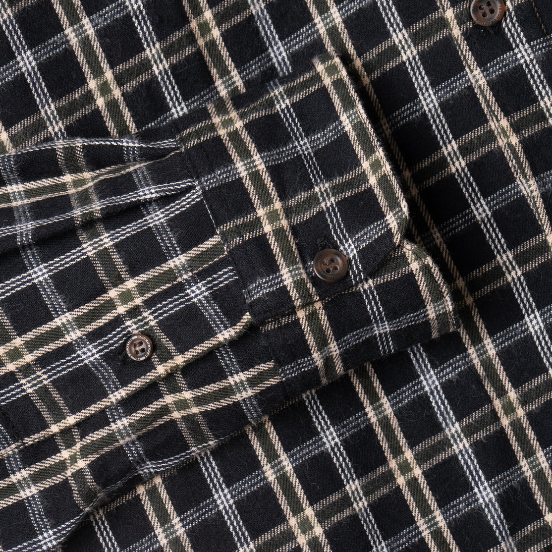 Kemeja Flannel