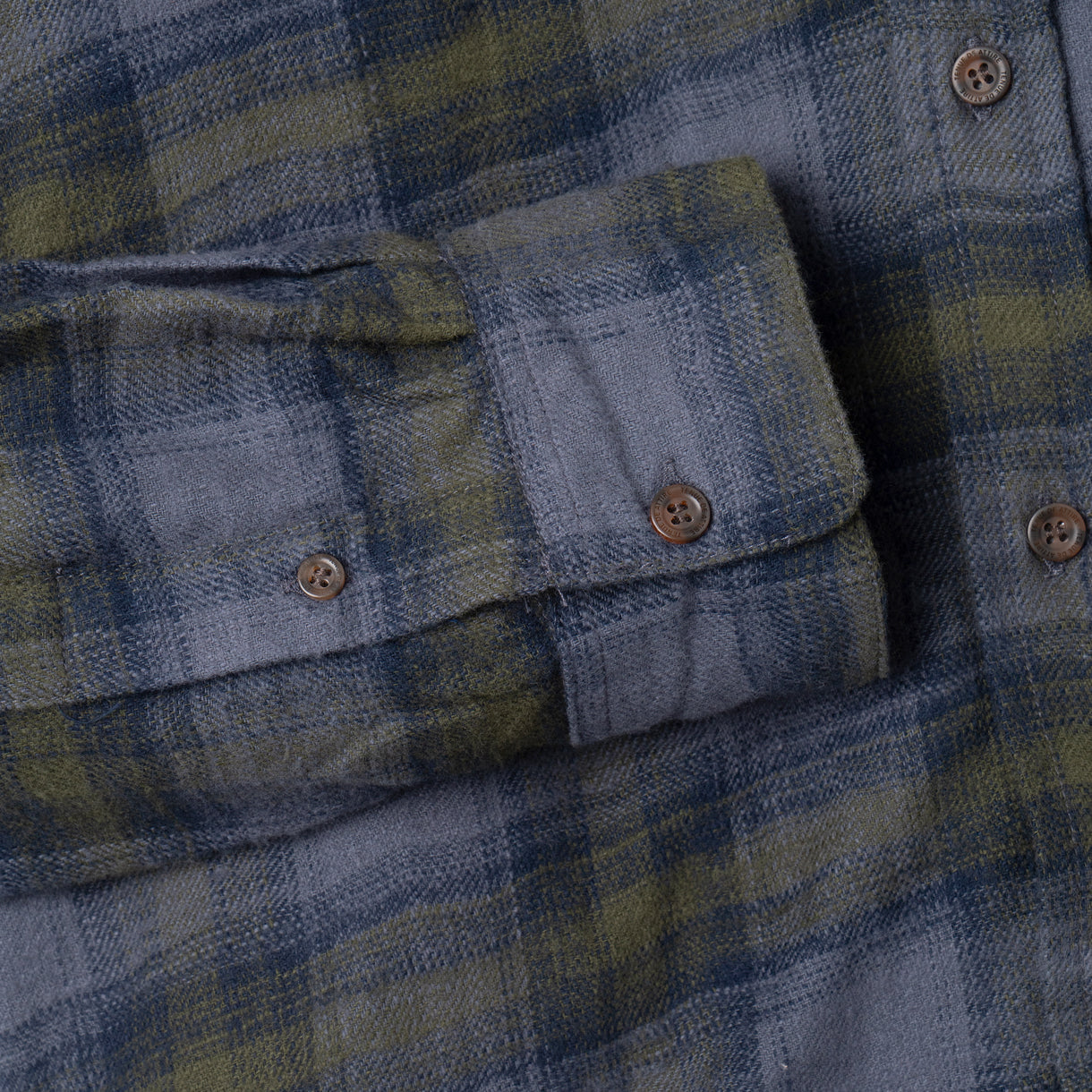 Kemeja Flannel